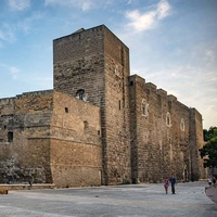 Castello svevo / Fossato, Barletta