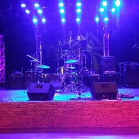 Concerti rock in The Canyon at The Rose, Pasadena, CA The Canyon at The Rose, Pasadena, CA