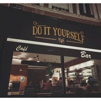 Do It Yourself Café, Lilla