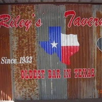 Riley's Tavern, Hunter, TX