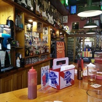 Howiee's on front, Medford, OR