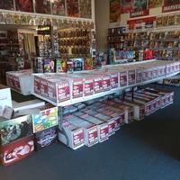 Graham Crackers Comics, Plainfield, IL